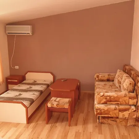 Dobrevi Guest house Sarafovo